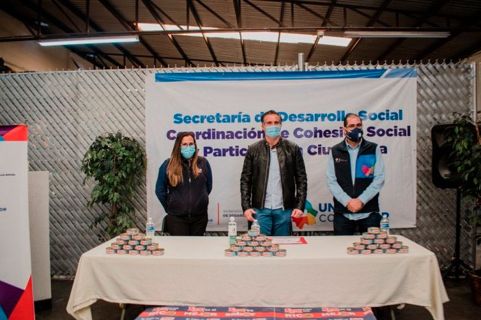 Dona-Grupomar-15-mil-latas-de-atun-para-comedores-comunitarios-del-Estado1
